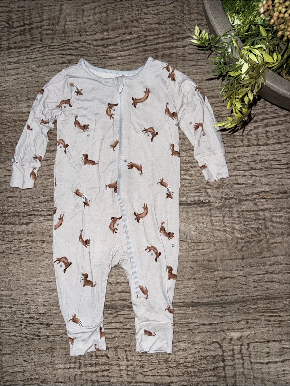 Modern Moments Dachshund zippy sleeper size 3-6 months